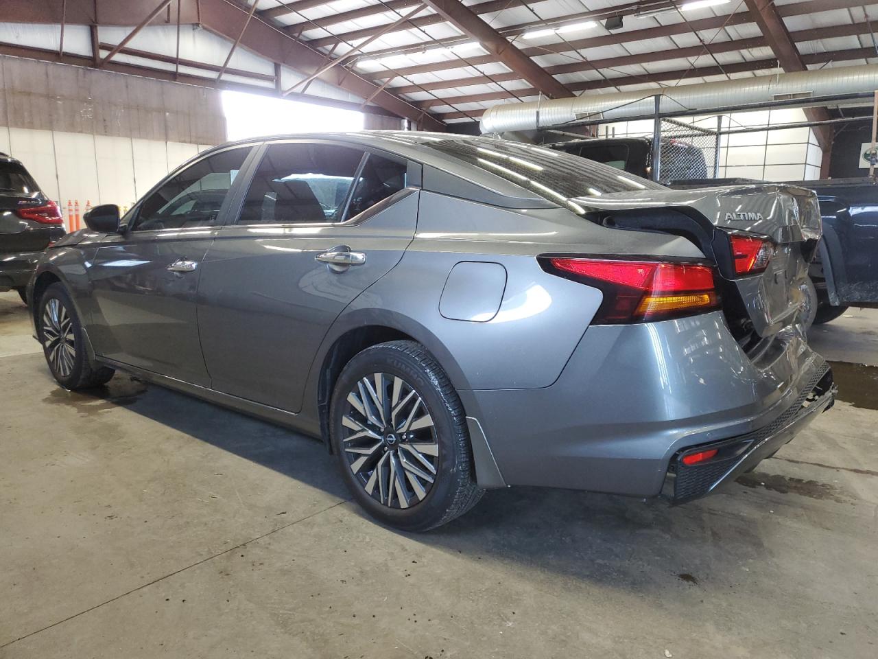 2024 Nissan Altima - Image 2