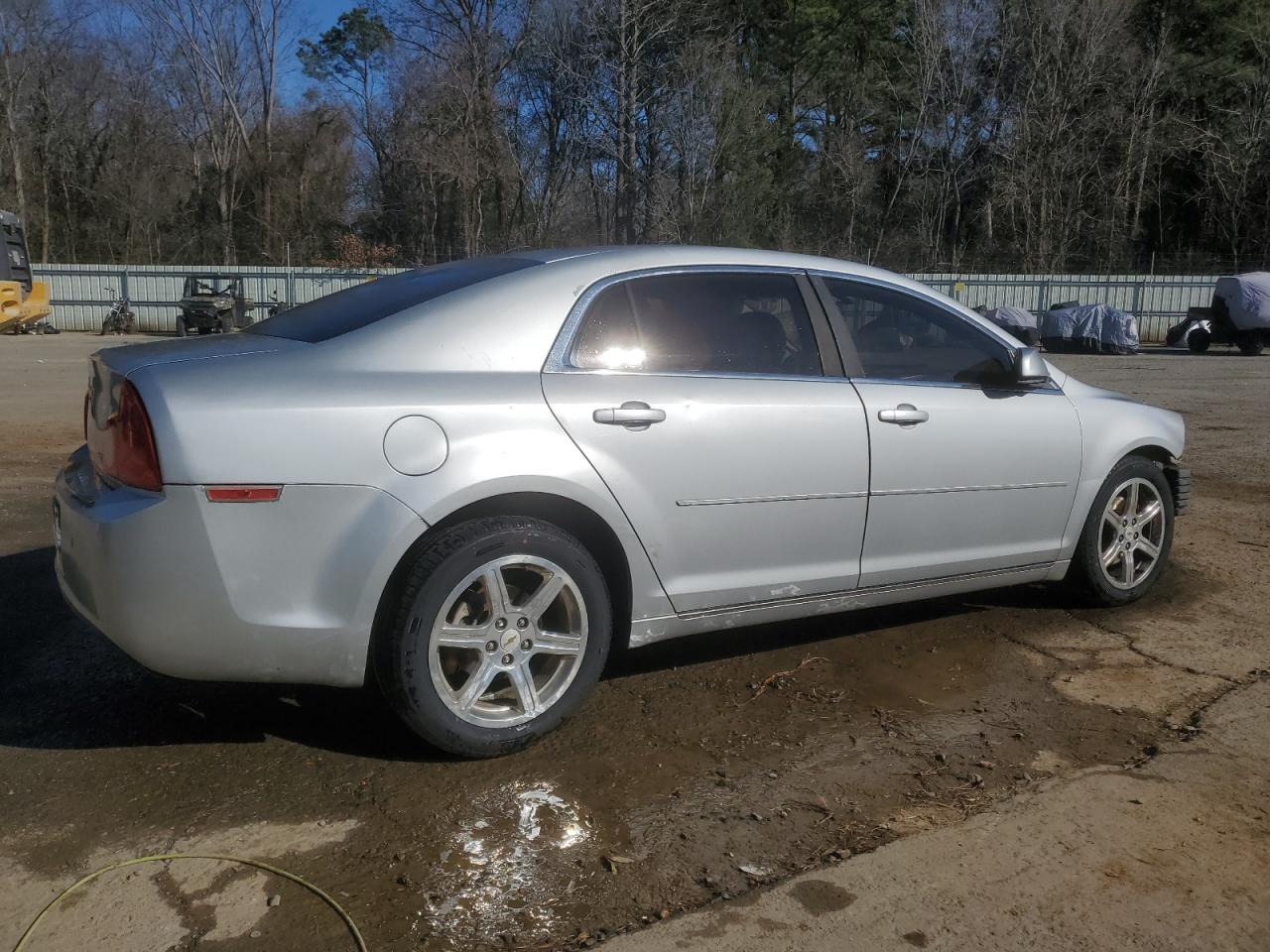 2011 Chevrolet Malibu - Image 3