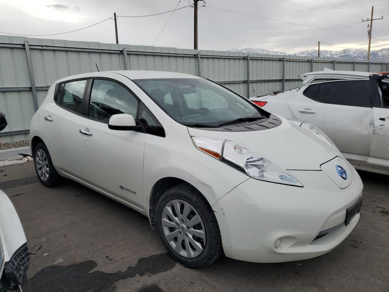 2016 Nissan Leaf - Image 4