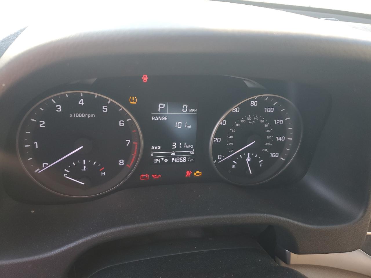 2018 Hyundai Elantra - Image 9