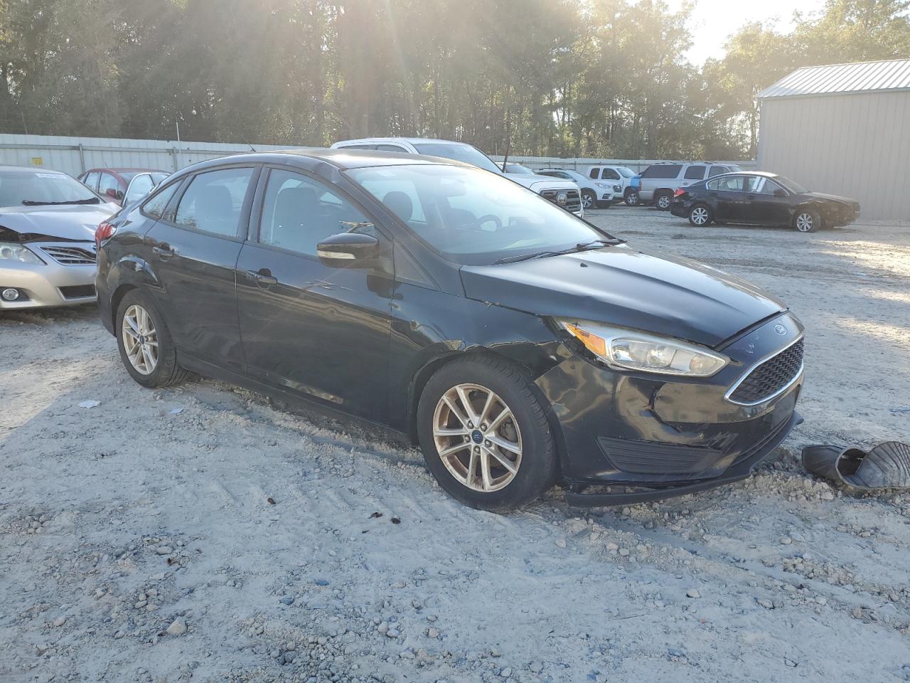 VIN 1FADP3F27GL201366 2016 FORD FOCUS no.4