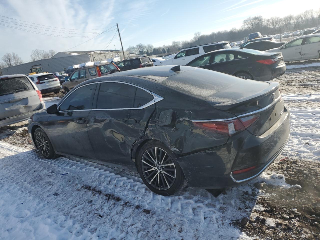 2024 Lexus ES - Image 2