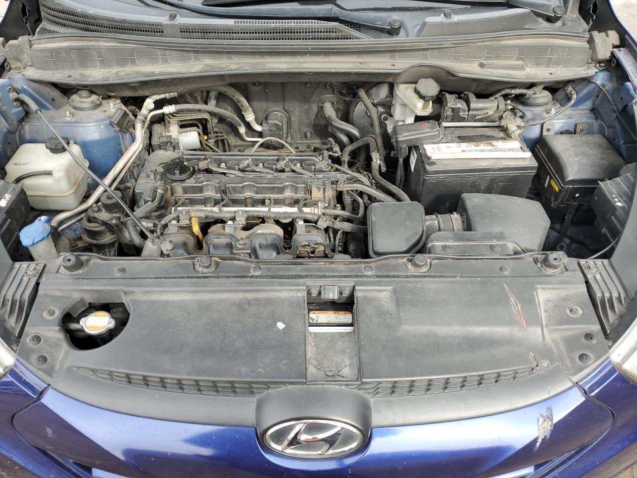 2010 Hyundai Tucson - Image 12