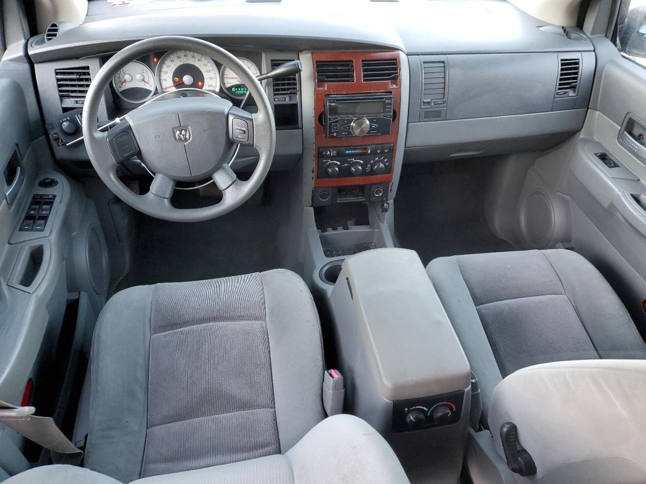 2006 Dodge Durango - Image 8