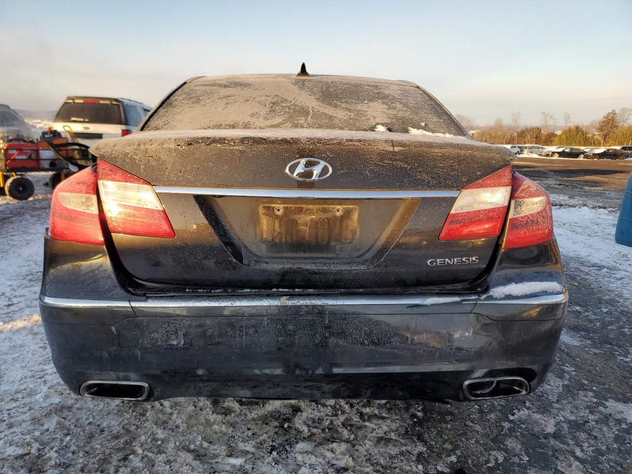 2013 Hyundai Genesis - Image 6