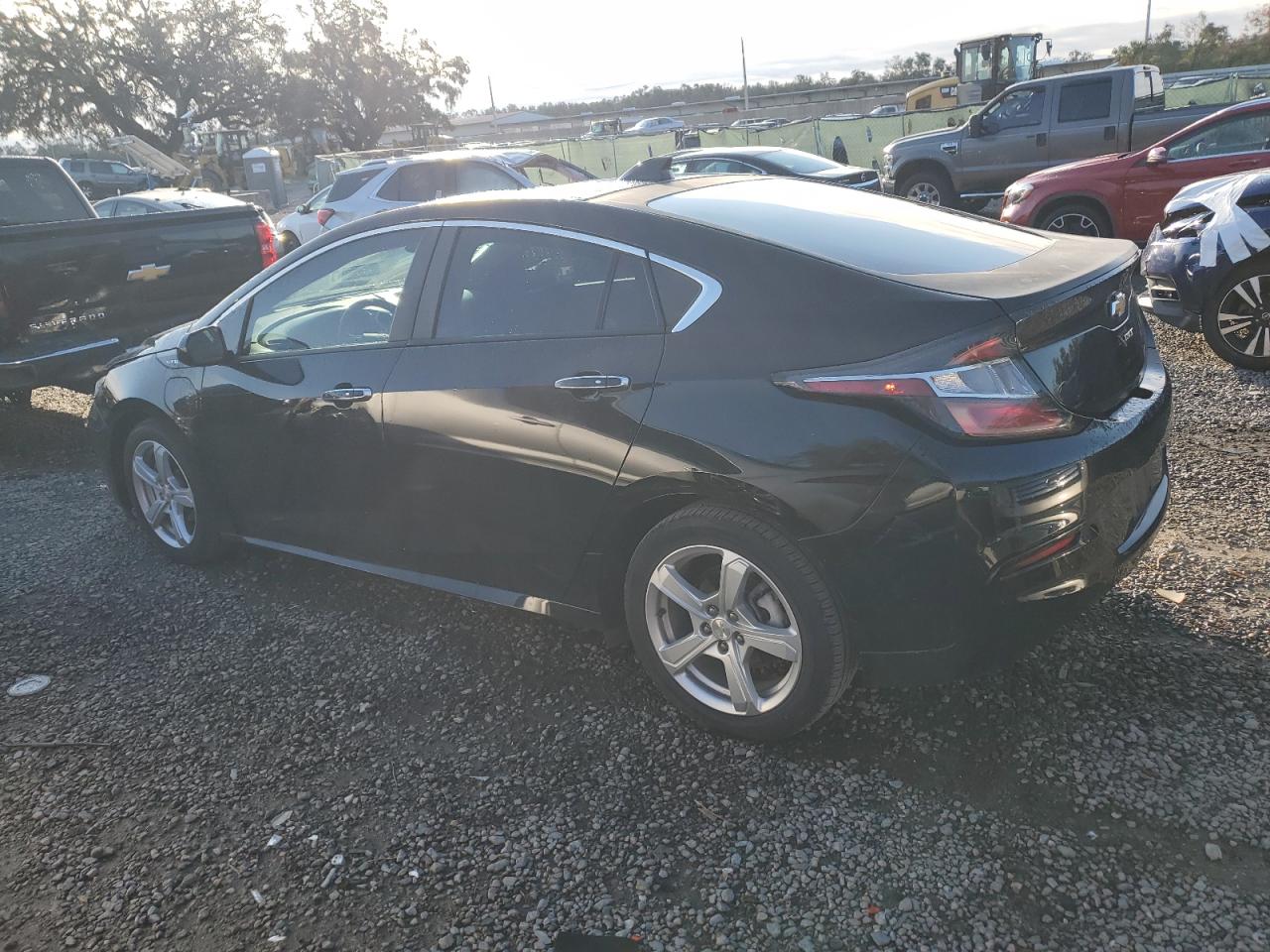 VIN 1G1RA6S53HU190325 2017 CHEVROLET VOLT no.2