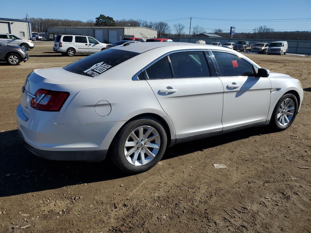 2011 Ford Taurus - Image 3