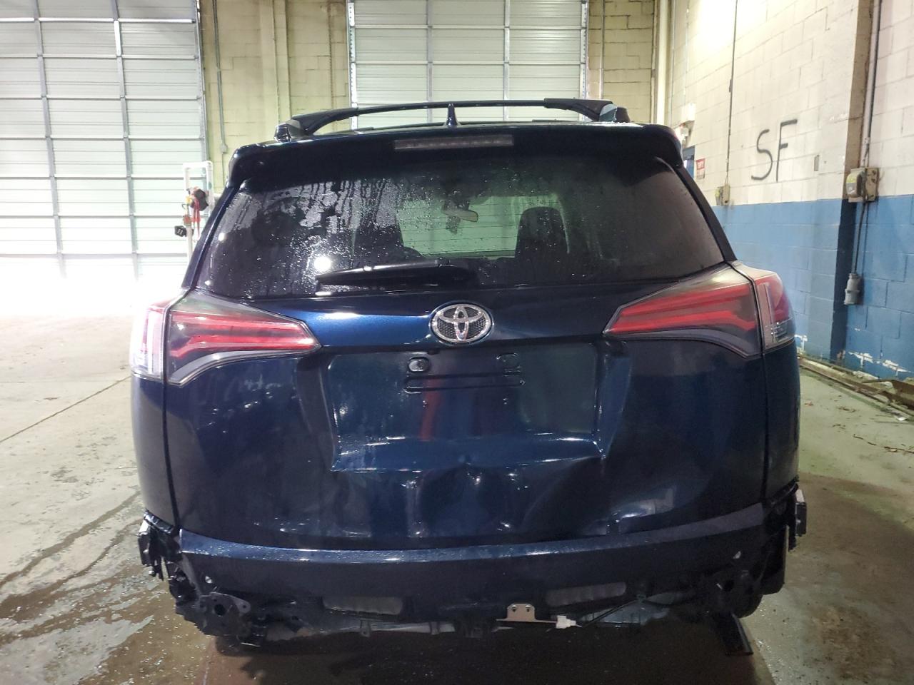 2018 Toyota RAV 4 - Image 6