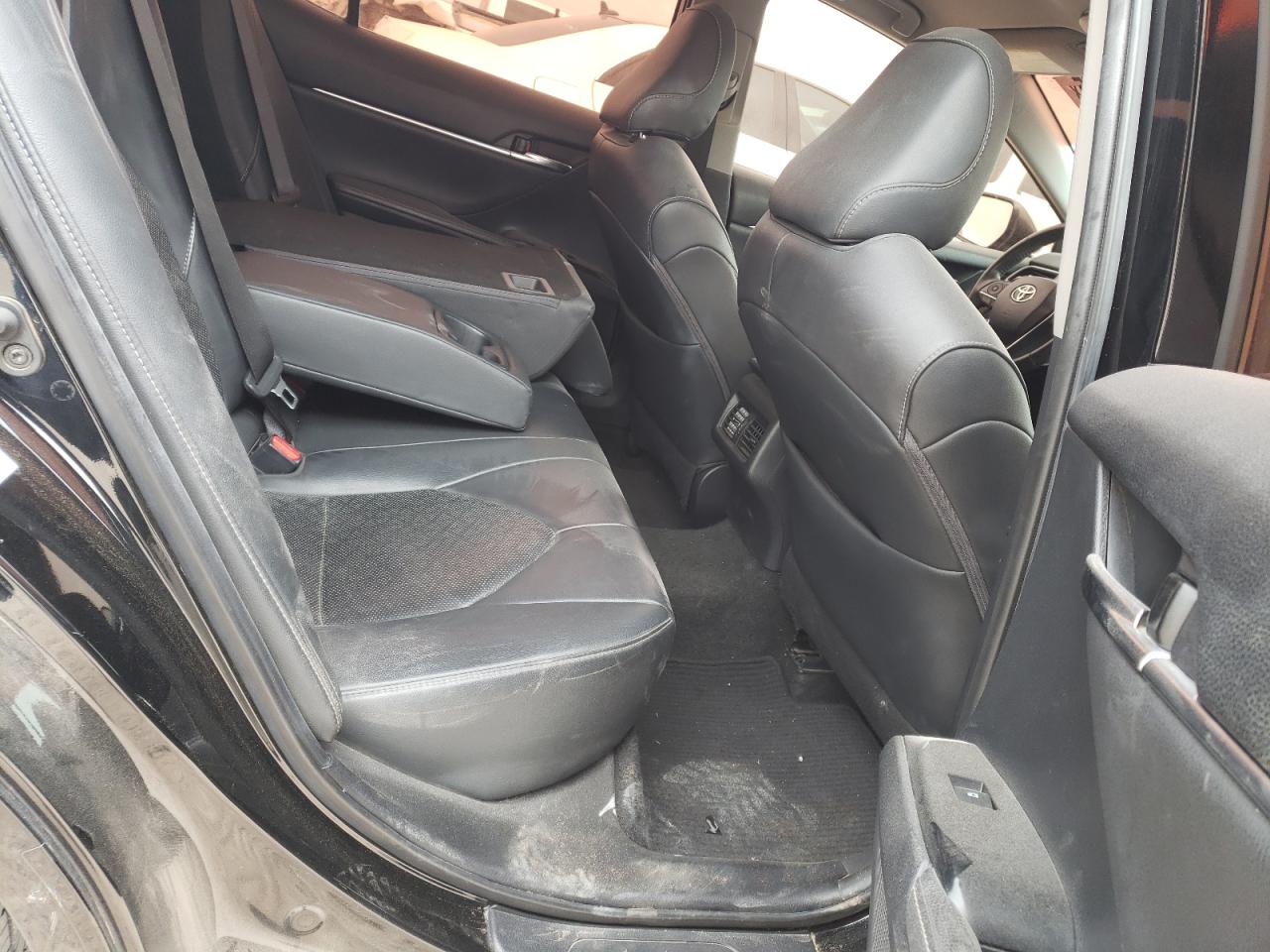 2019 Toyota Camry - Image 10