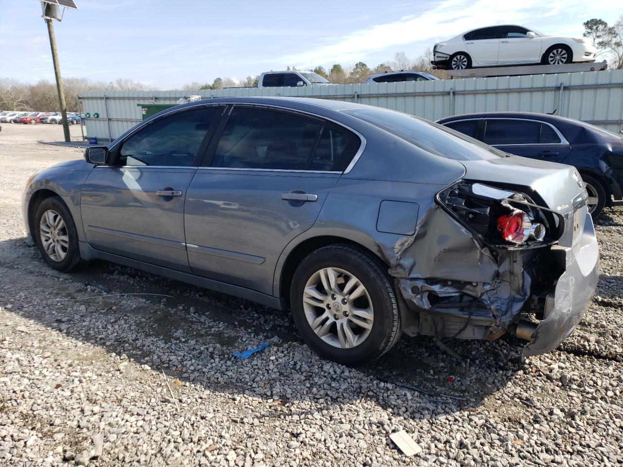 2011 Nissan Altima - Image 2