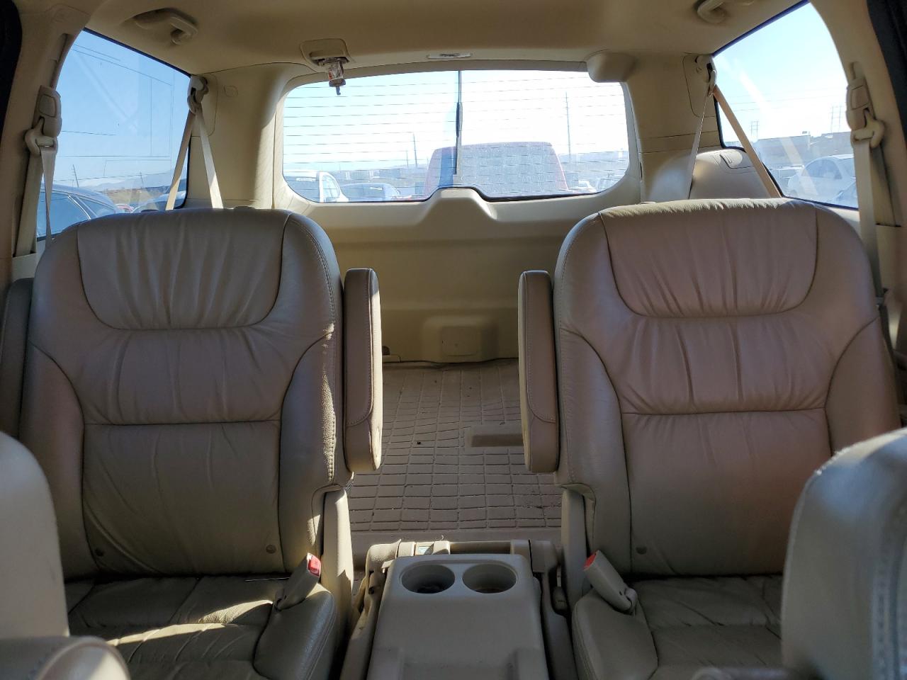 2010 Honda Odyssey - Image 10