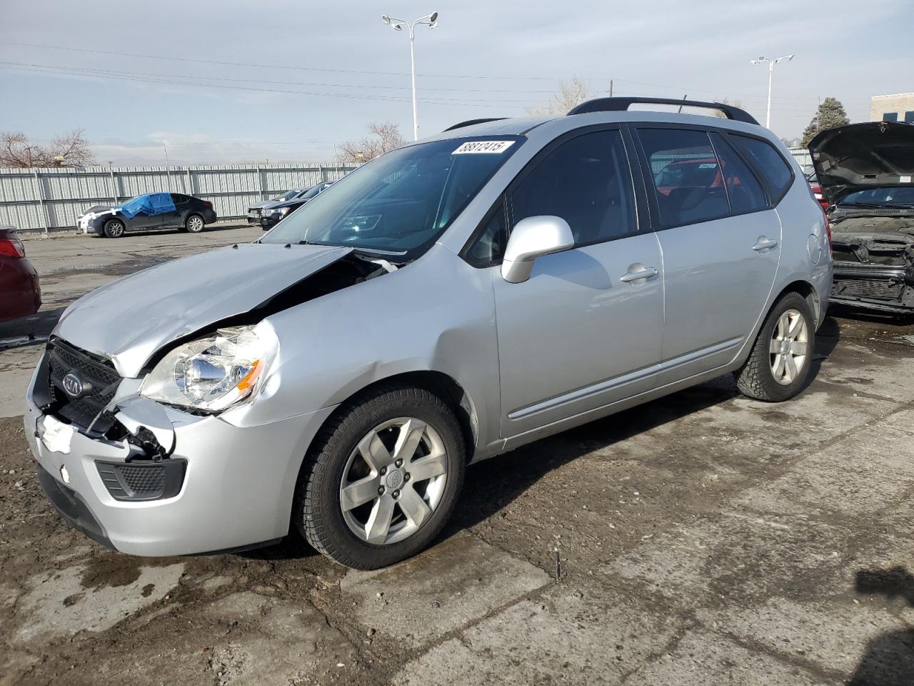 2009 Kia Rondo - Image 1