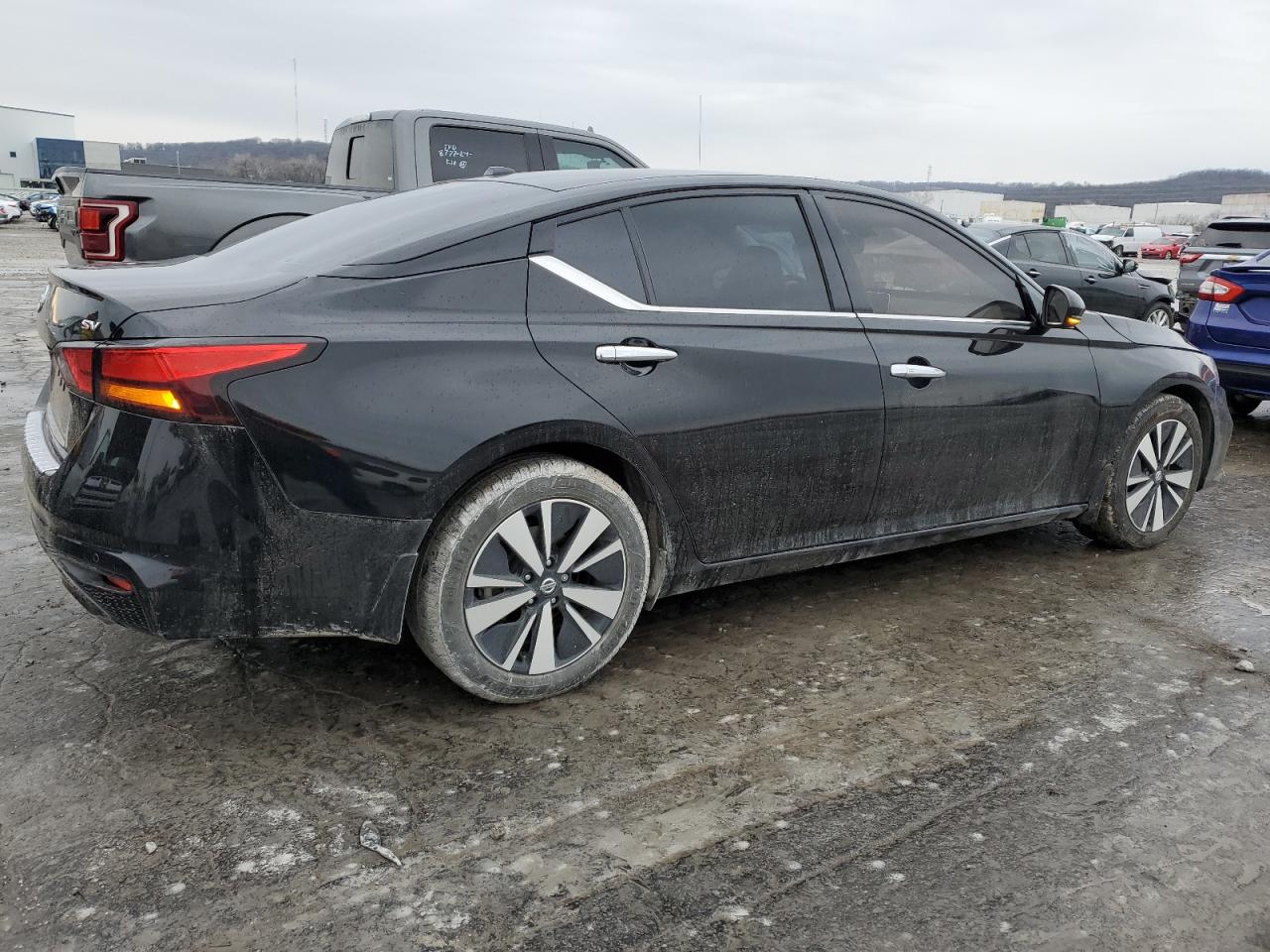 2019 Nissan Altima - Image 3