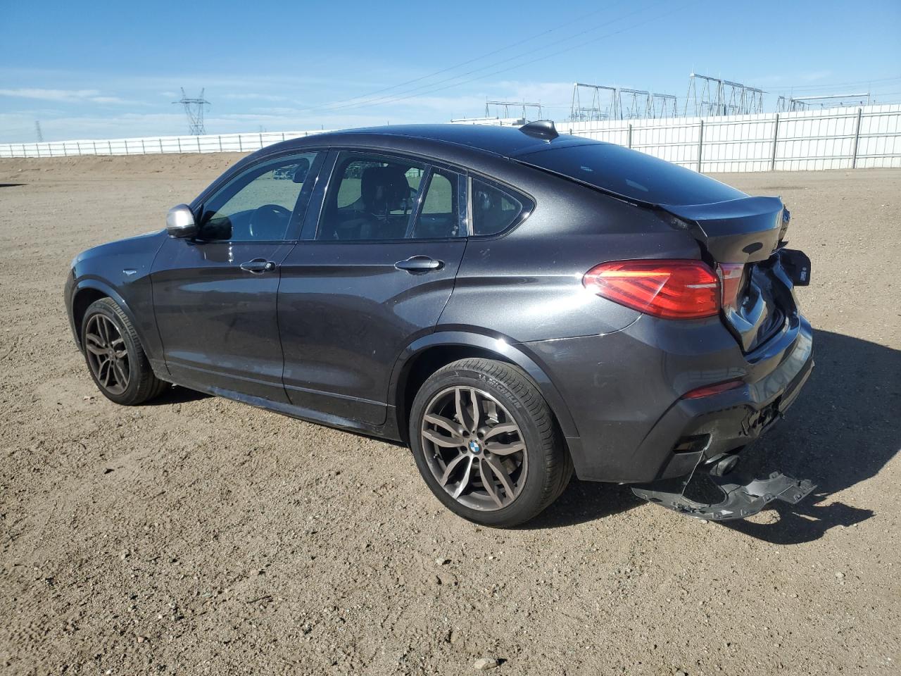 VIN 5UXXW7C53J0W63995 2018 BMW X4 no.2