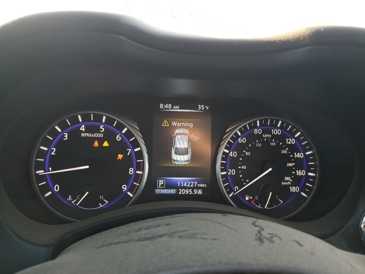 2015 Infiniti Q50 - Image 9