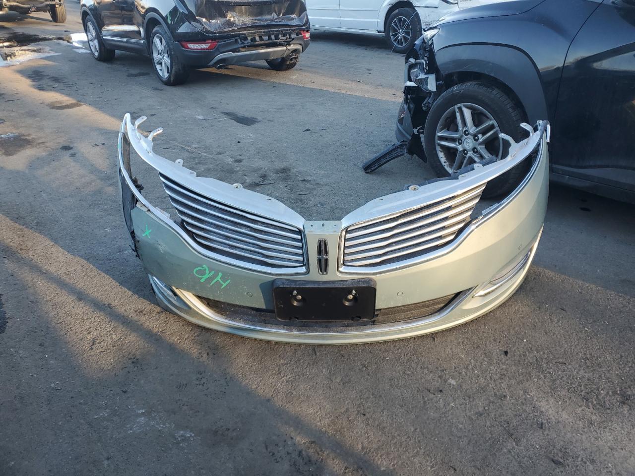 2013 Lincoln MKZ - Image 12