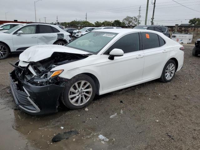  TOYOTA CAMRY 2021 Білий