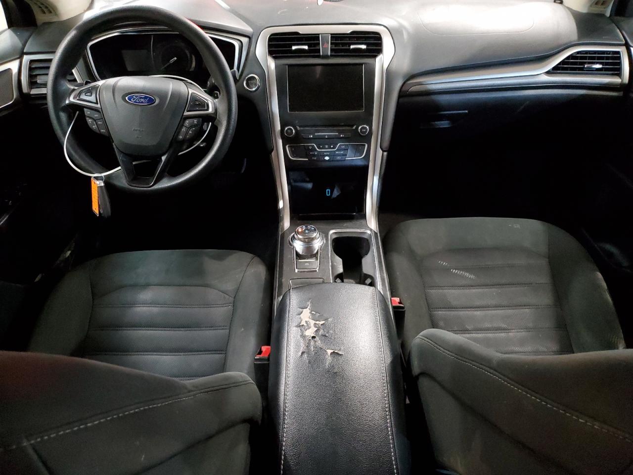 2017 Ford Fusion - Image 8