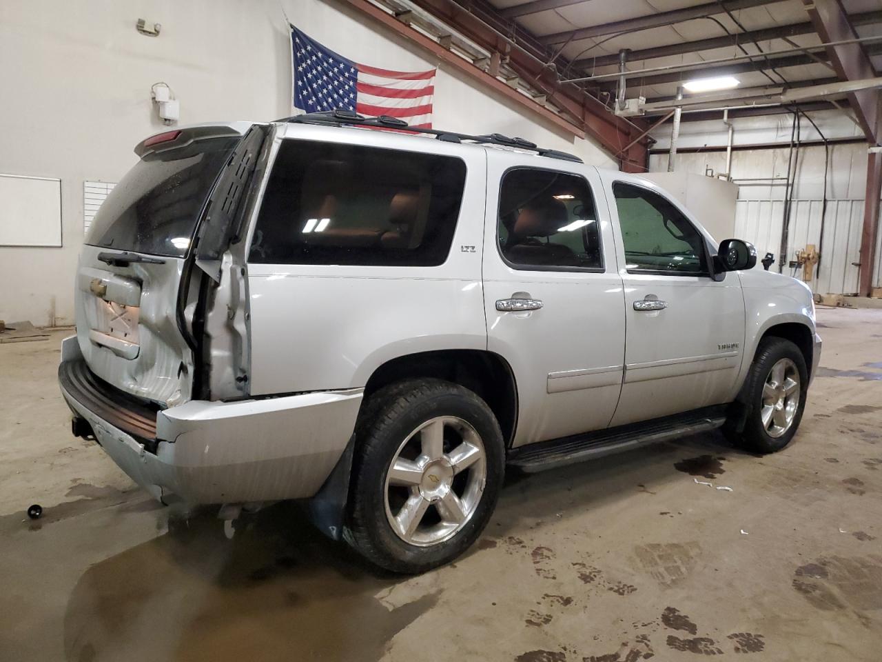 2010 Chevrolet Tahoe - Image 3