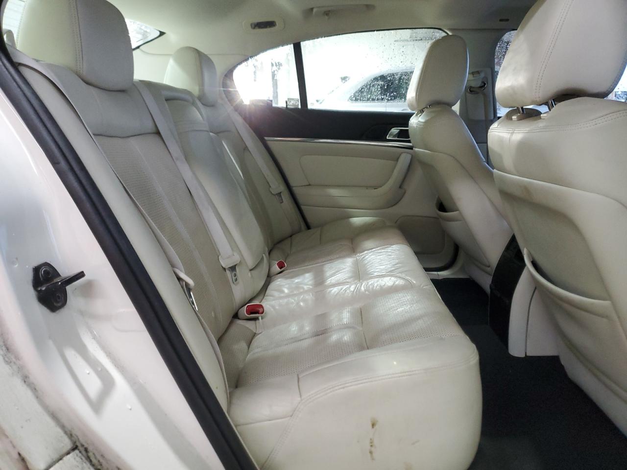 2009 Lincoln MKS - Image 10