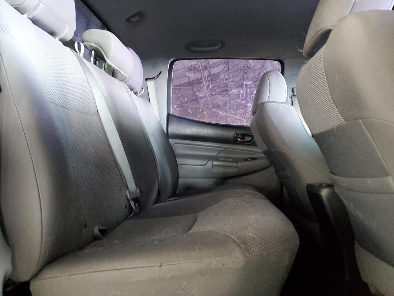2013 Toyota Tacoma - Image 10