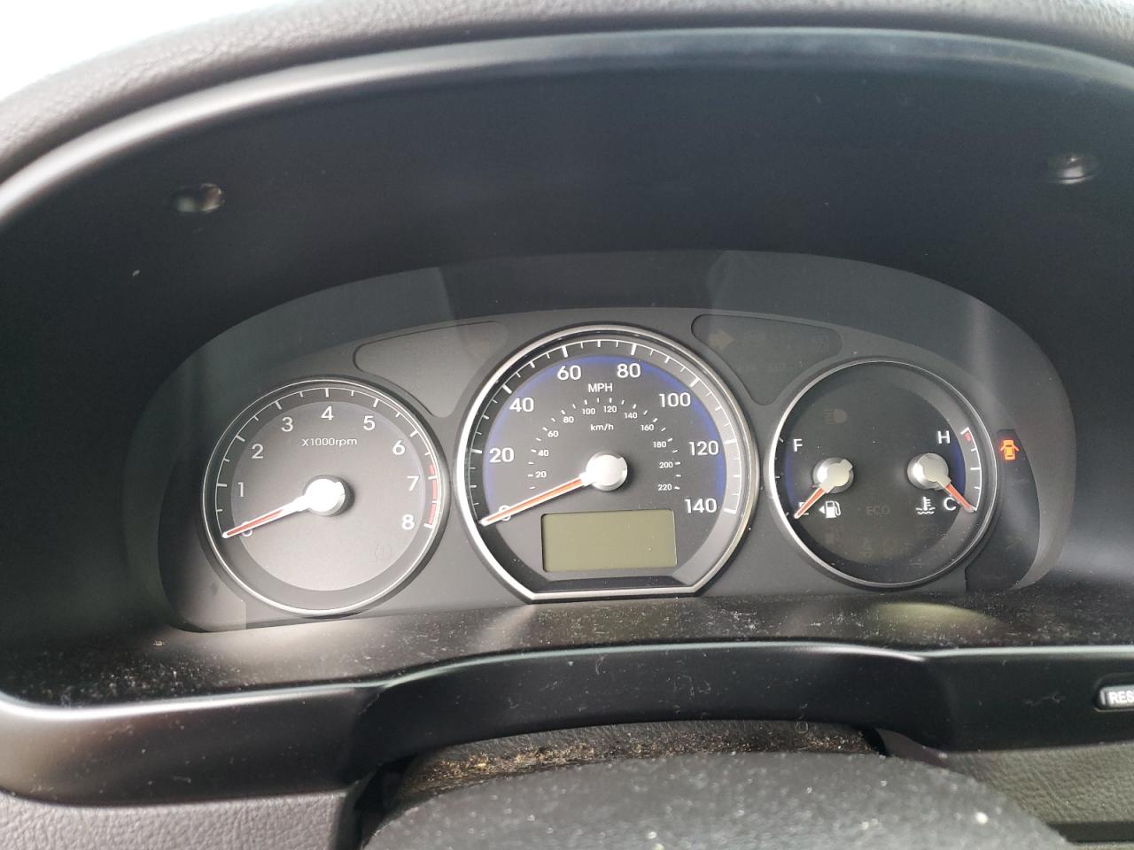 2011 Hyundai Santa Fe - Image 9