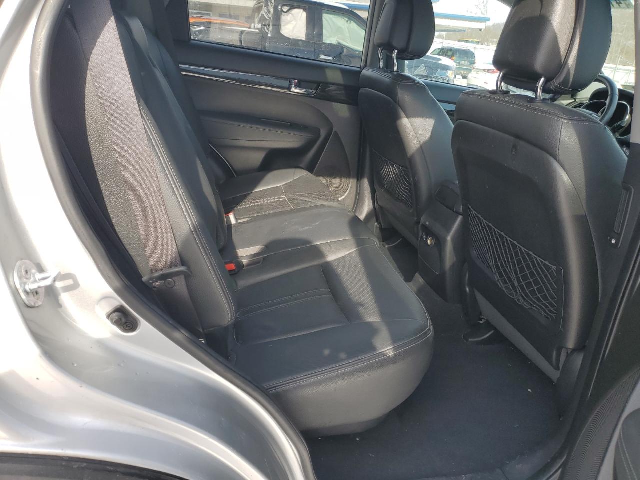 2011 Kia Sorento - Image 11