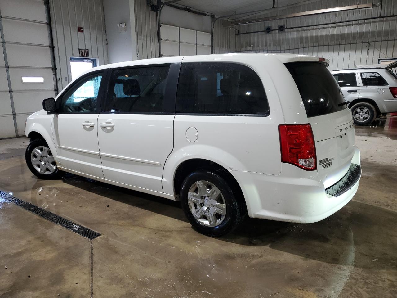 2012 Dodge Caravan - Image 2