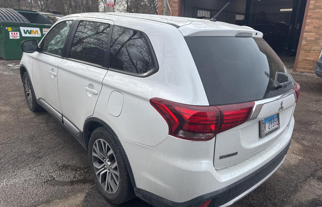 2016 Mitsubishi Outlander - Image 3