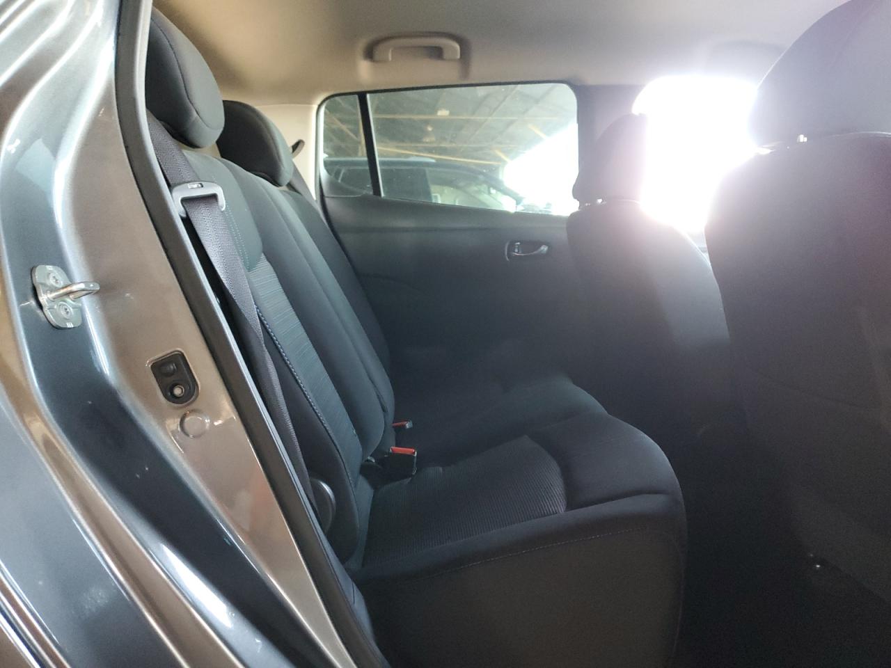 2018 Nissan Leaf - Image 10