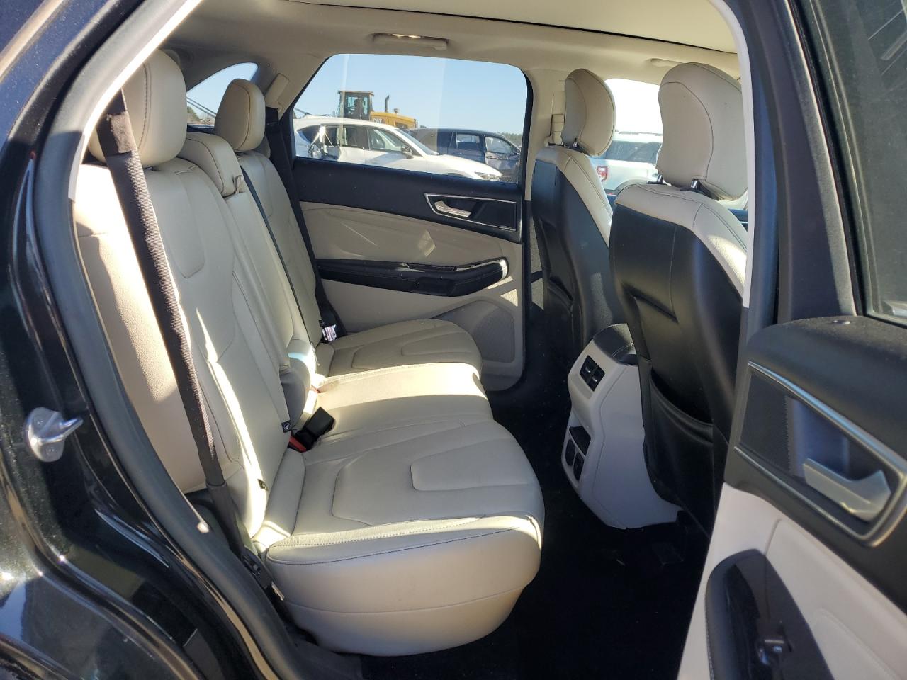 2015 Ford Edge - Image 10