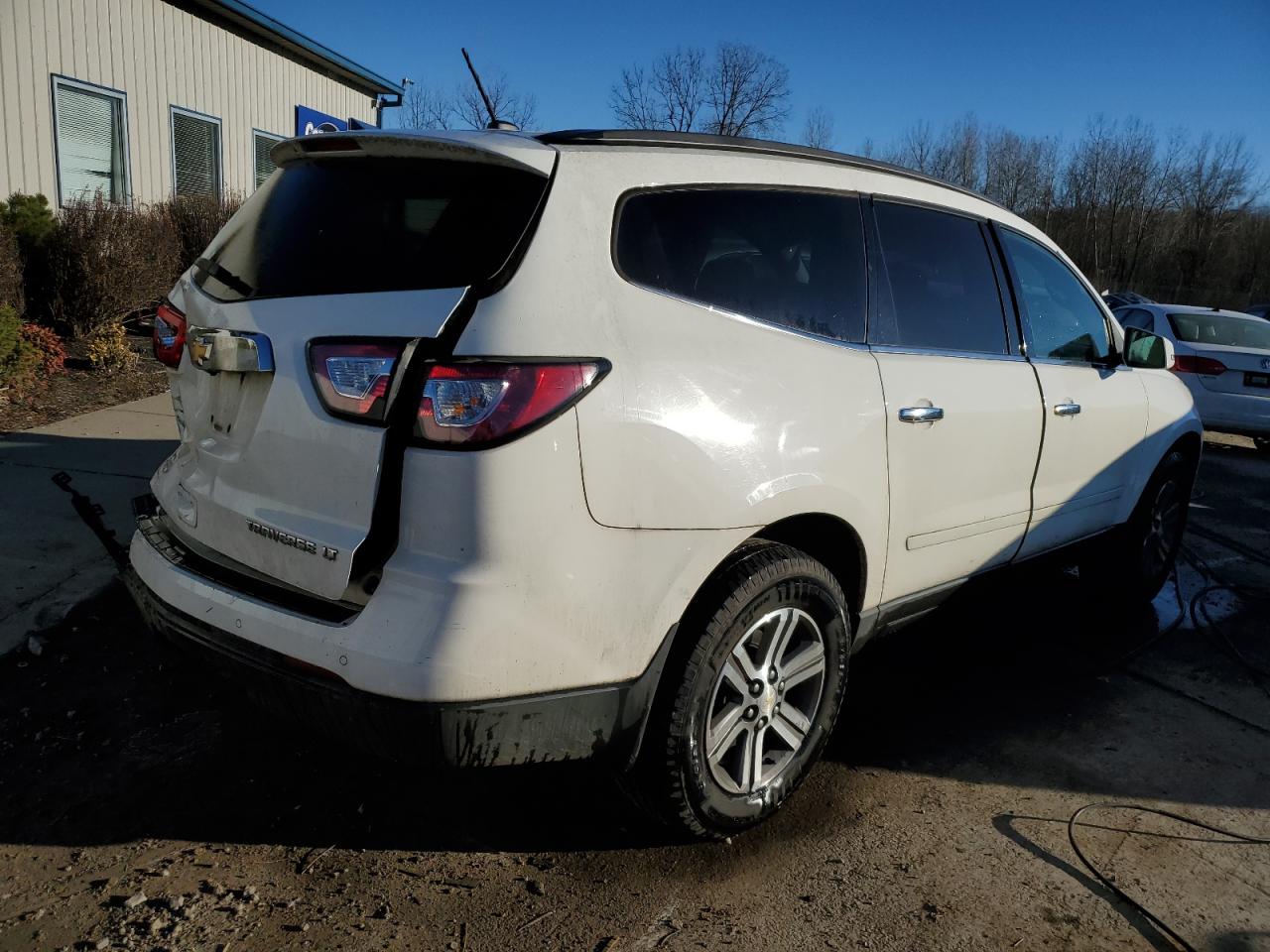 2015 Chevrolet Traverse - Image 3