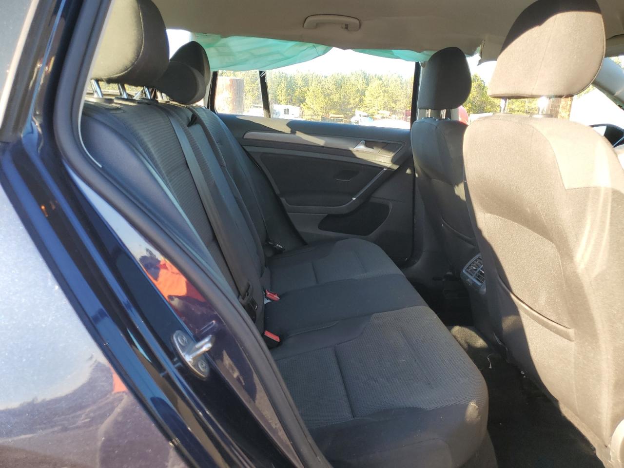 2018 Volkswagen Golf - Image 11