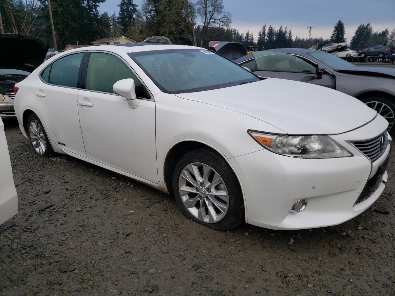 2014 Lexus ES - Image 4