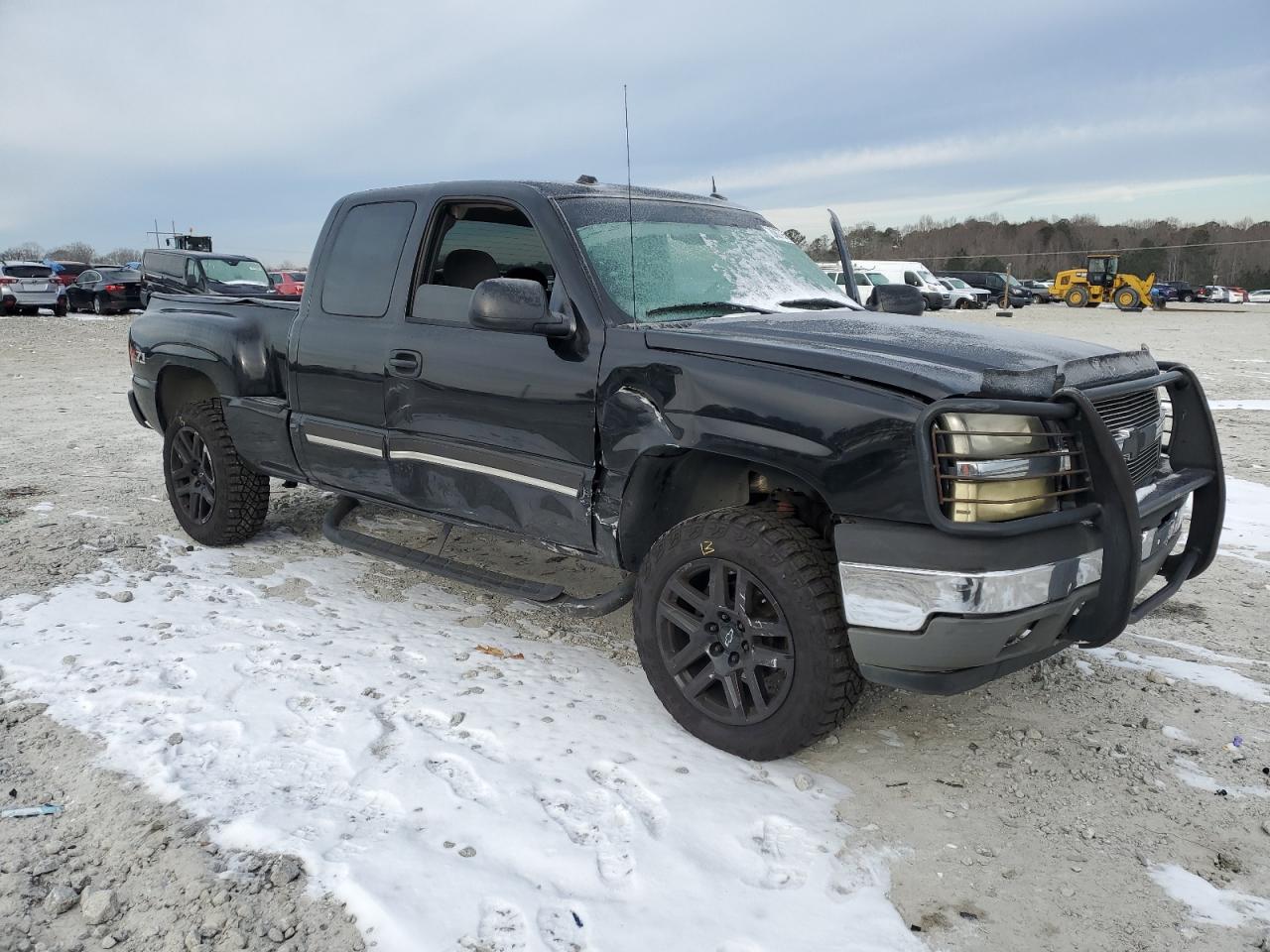 2005 Chevrolet Silverado - Image 4