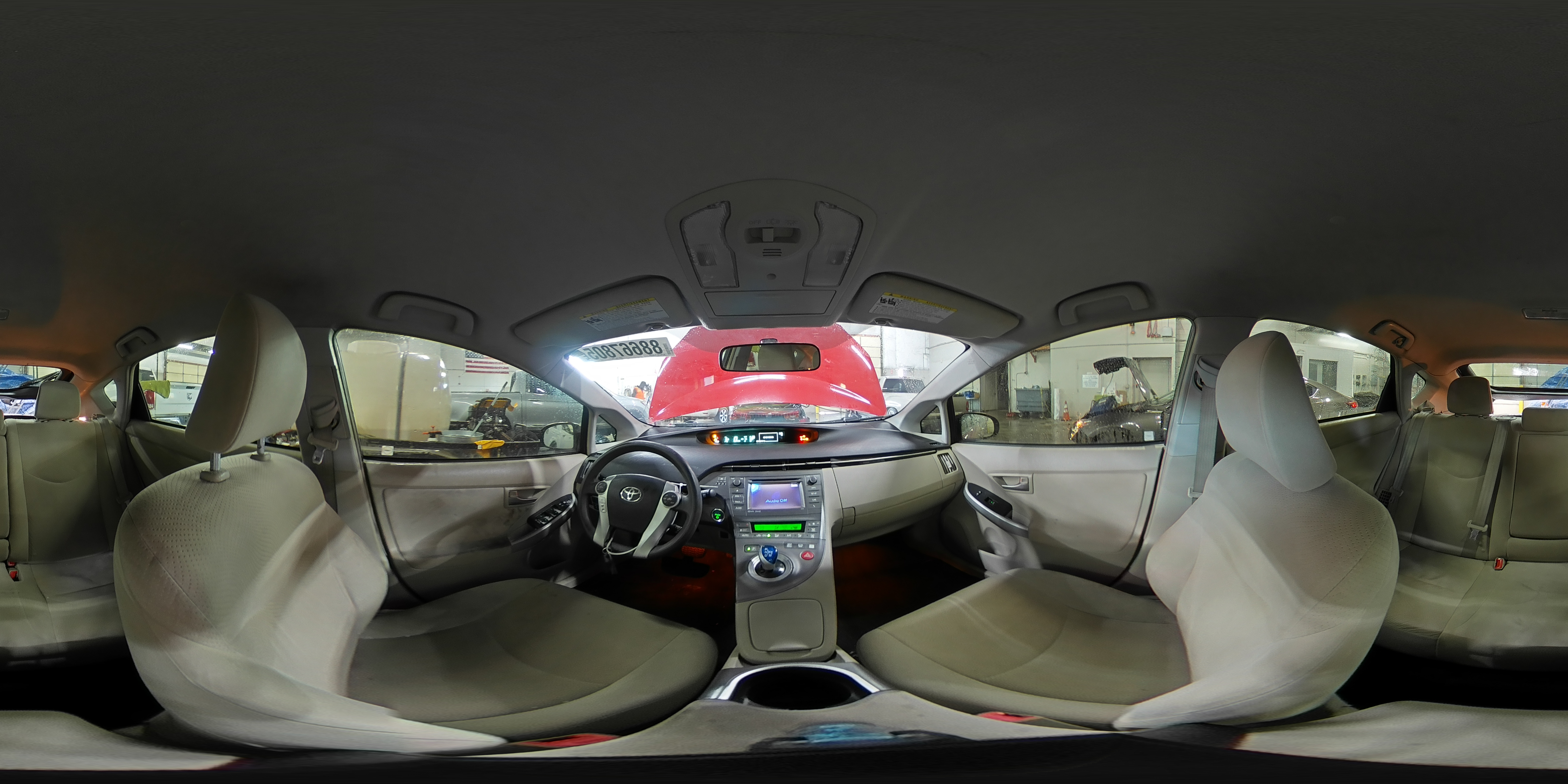 2013 Toyota Prius - Image 14