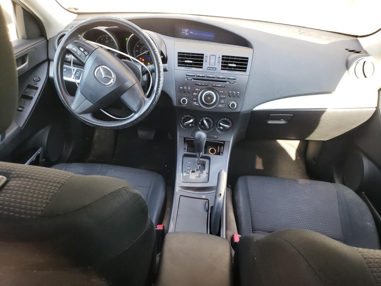 2013 Mazda 3 - Image 8