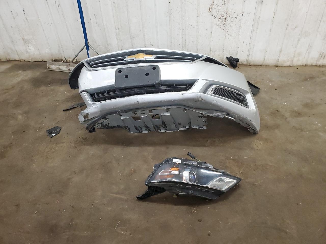2016 Chevrolet Impala - Image 12