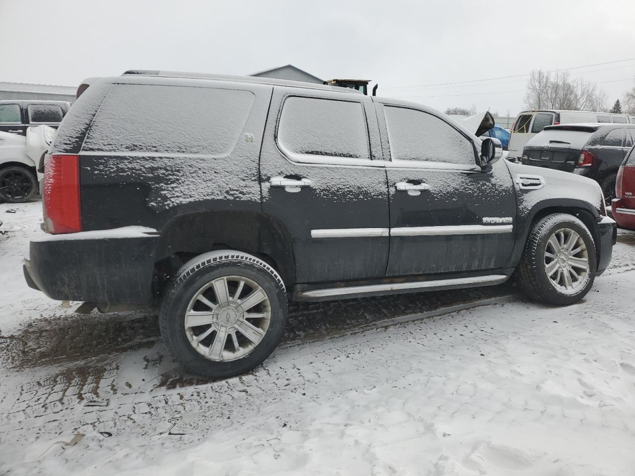2013 Cadillac Escalade - Image 3