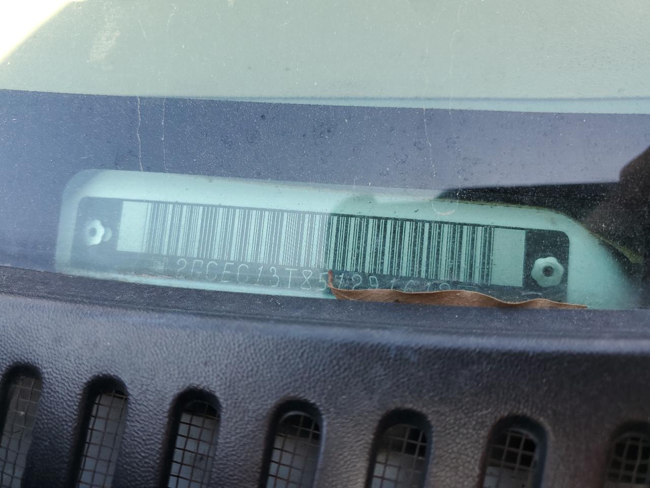 2005 Chevrolet Silverado - Image 13