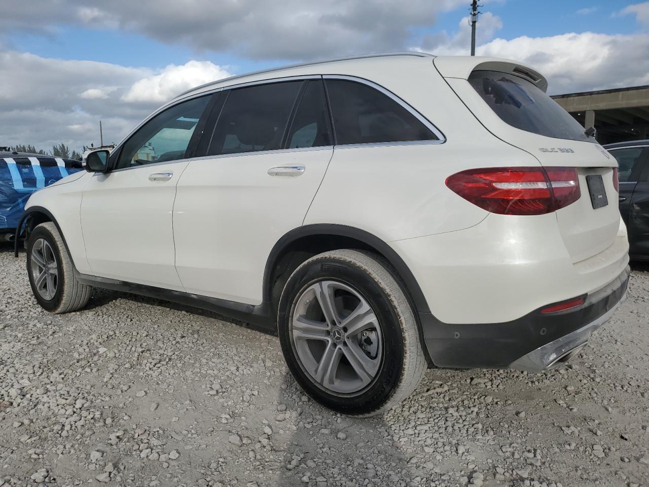 WDC0G4KB4JV055051 2018 MERCEDES-BENZ GLC - Image 2