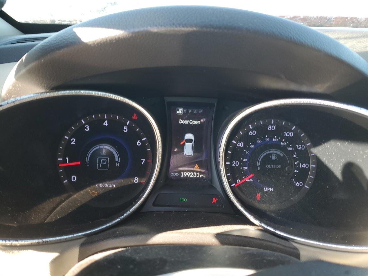 2013 Hyundai Santa Fe - Image 9