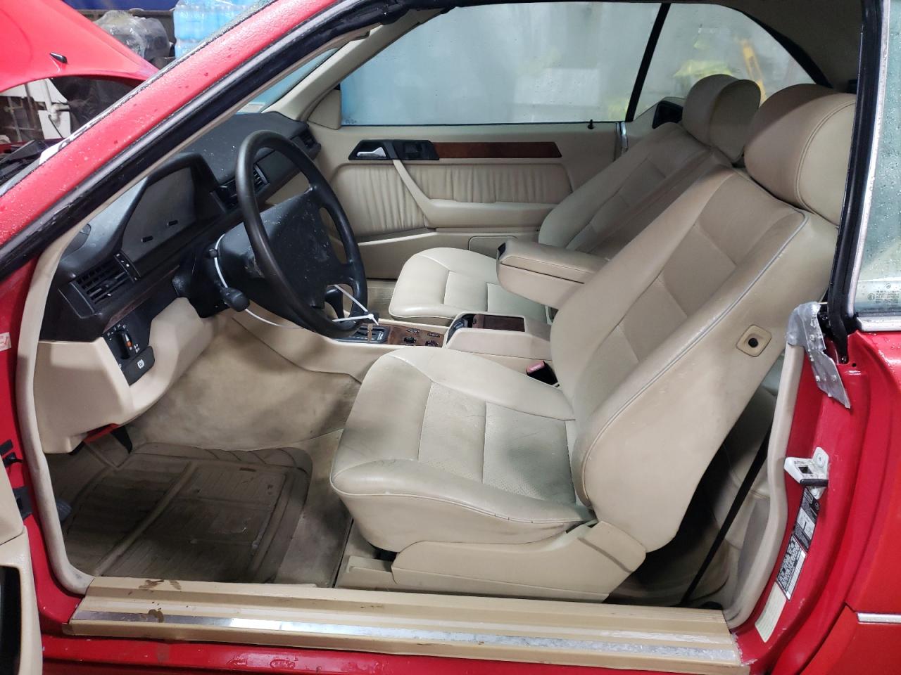 1994 Mercedes-Benz E 320 VIN: WDBEA66E8RC044069 Lot: 87713565