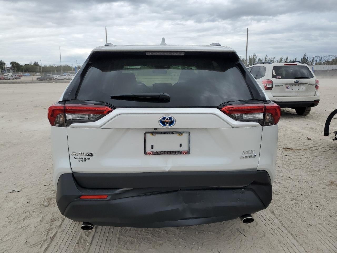 2023 Toyota RAV 4 - Image 6
