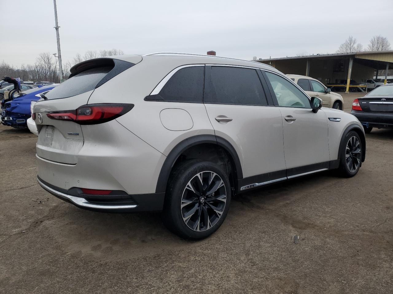 2024 Mazda CX-90 - Image 3