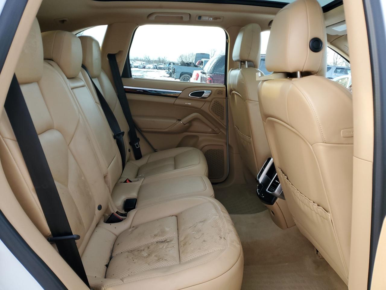 2017 Porsche Cayenne - Image 11