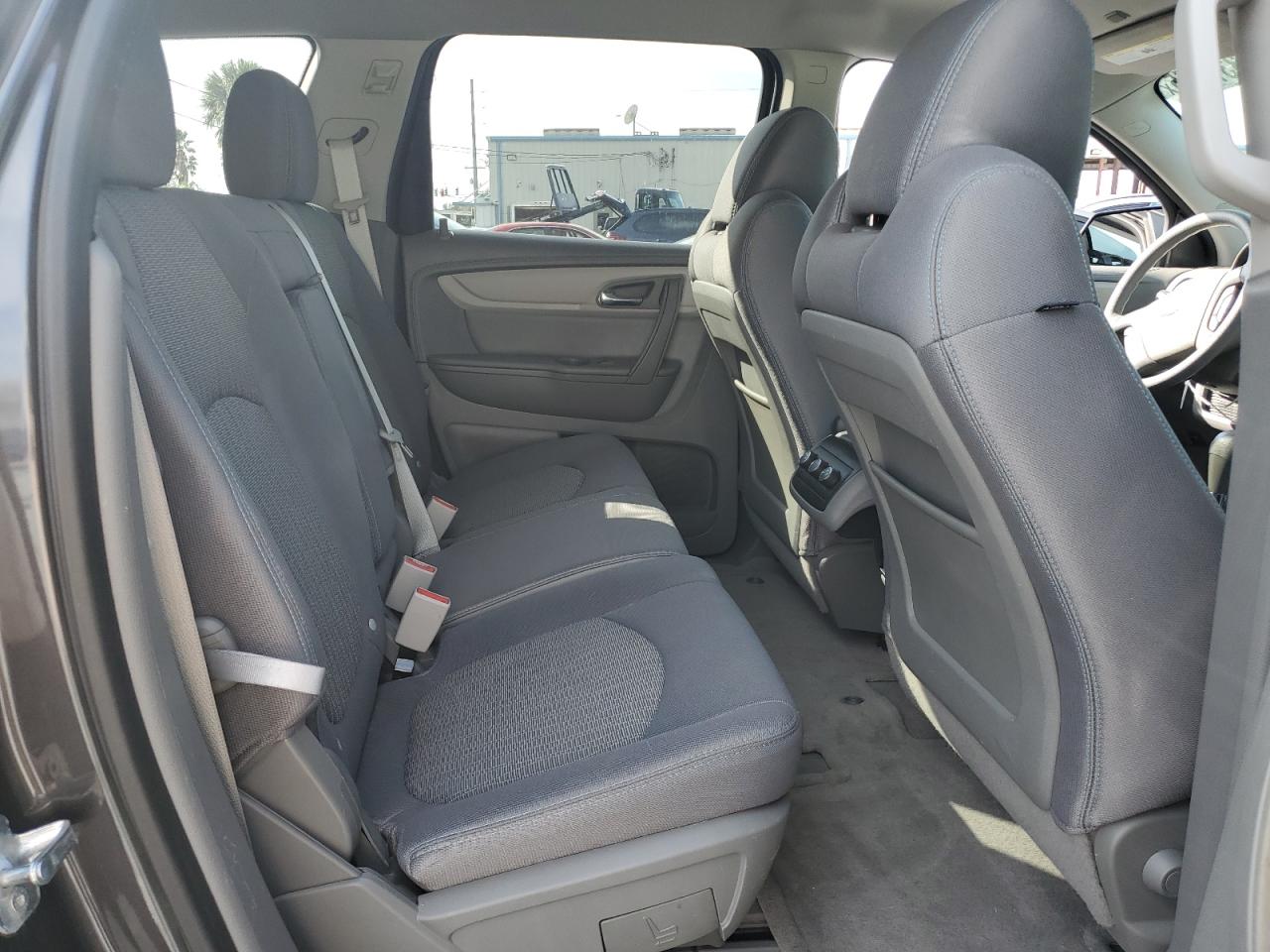 2015 Chevrolet Traverse - Image 11