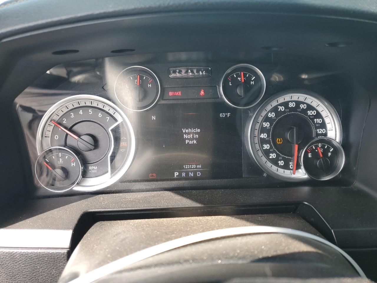 2017 RAM 1500 - Image 9