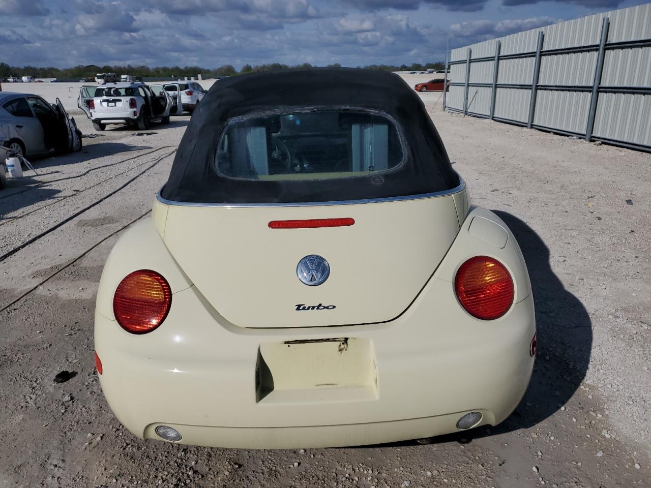 2004 Volkswagen Beetle - Image 6