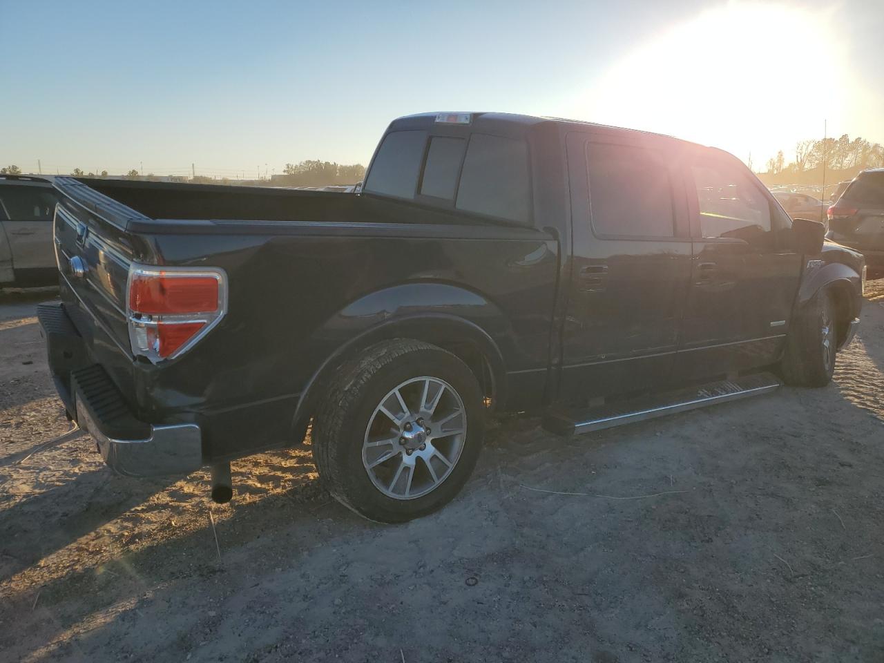 2014 Ford F-150 - Image 3